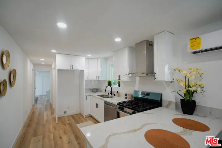 9607 Evers Avenue, Los Angeles, California 90002