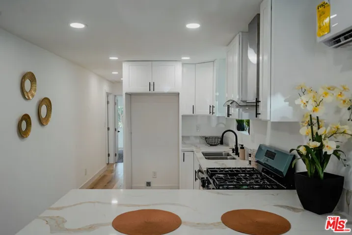 9607 Evers Avenue, Los Angeles, California 90002