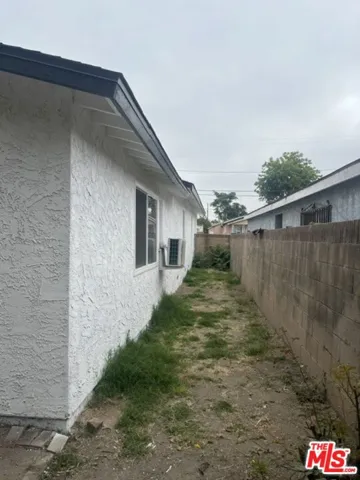 9607 Evers Avenue, Los Angeles, California 90002