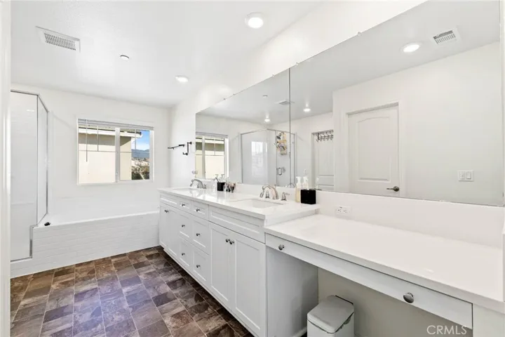 16746 Stags Leap Ln, Fontana, California 92336