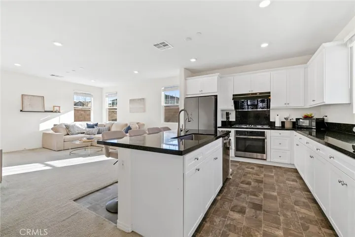 16746 Stags Leap Ln, Fontana, California 92336