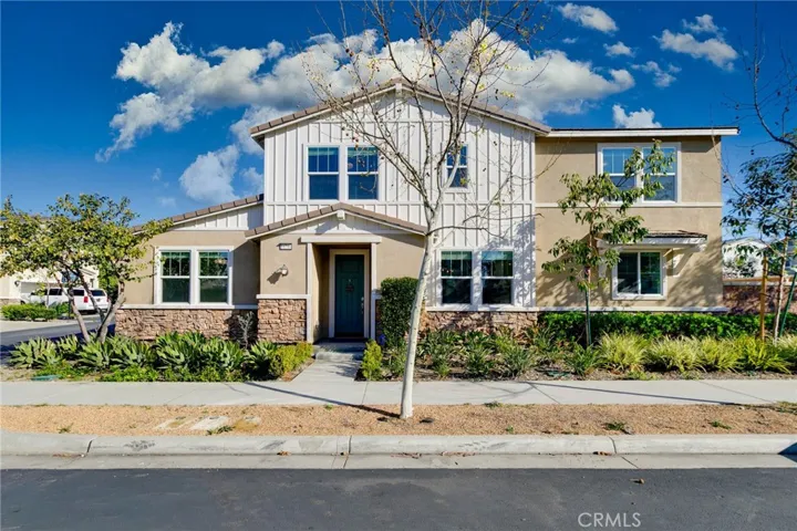 16746 Stags Leap Ln, Fontana, California 92336