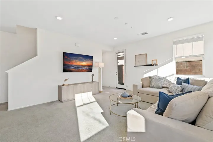 16746 Stags Leap Ln, Fontana, California 92336