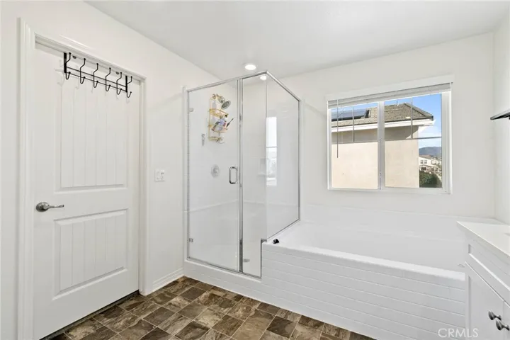 16746 Stags Leap Ln, Fontana, California 92336