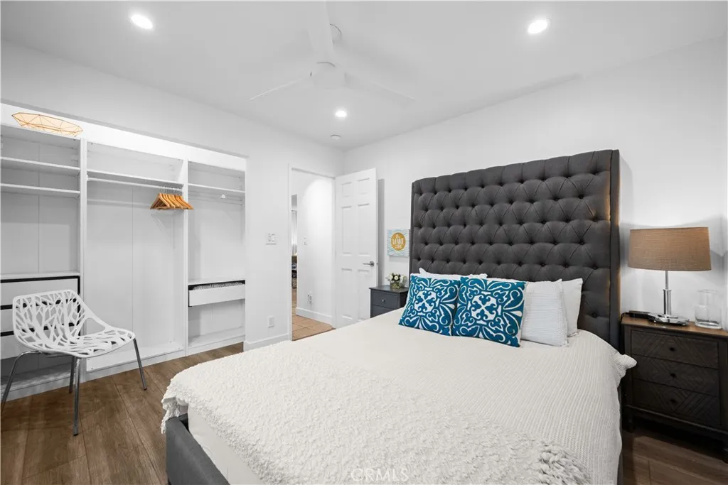 AIRBNB FURNITURE & FURNISHINGS INCLUDED