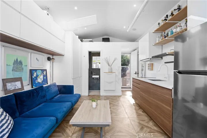 1121 S Eucalyptus, Inglewood, California 90301