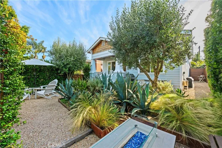 1121 S Eucalyptus, Inglewood, California 90301