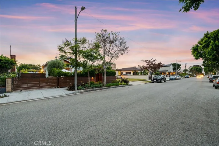 1121 S Eucalyptus, Inglewood, California 90301