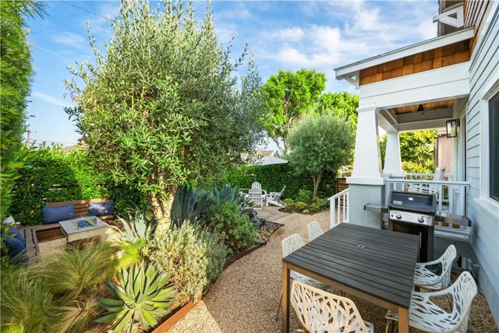 1121 S Eucalyptus, Inglewood, California 90301