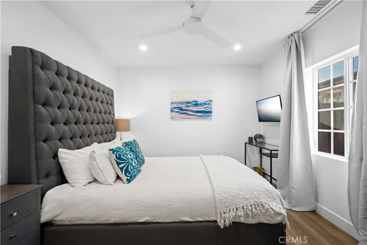 AIRBNB FURNITURE & FURNISHINGS INCLUDED