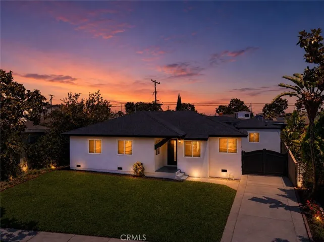 11018 Chanera, Inglewood, California 90303