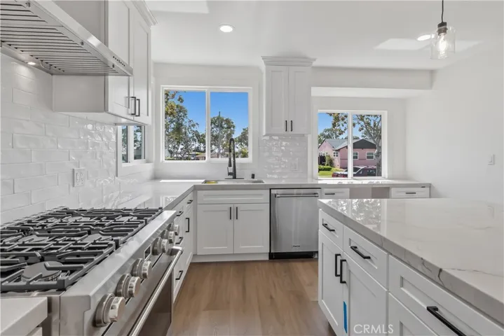 11018 Chanera, Inglewood, California 90303