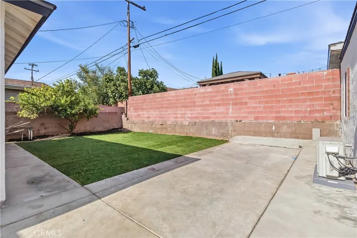11018 Chanera, Inglewood, California 90303