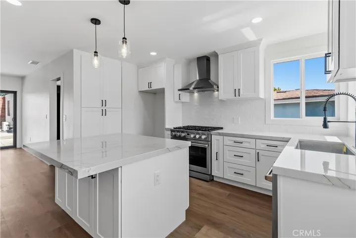 11018 Chanera, Inglewood, California 90303