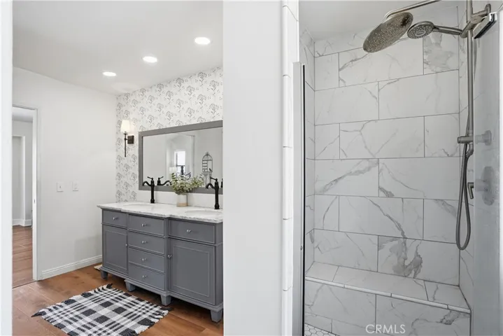 Primary En Suite Bathroom