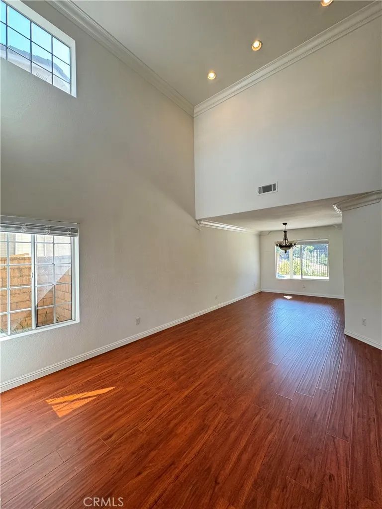 gallery-image 3