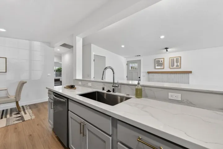 944 White Drive, Santa Clara, California 95051 — photo 5