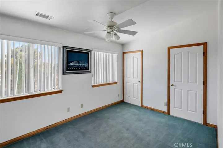 11631 Whitehaven, Oak Hills, California 92344
