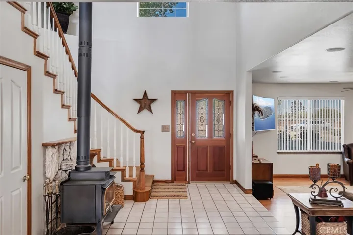 11631 Whitehaven, Oak Hills, California 92344