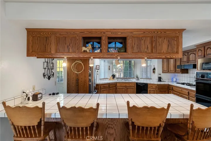 11631 Whitehaven, Oak Hills, California 92344