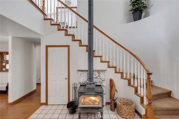 11631 Whitehaven, Oak Hills, California 92344