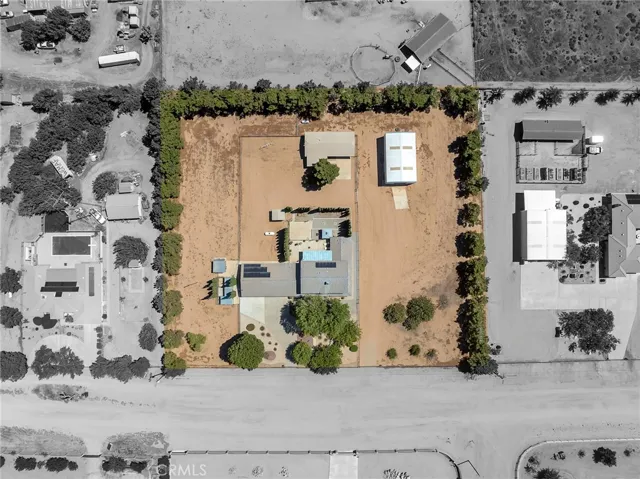 11631 Whitehaven, Oak Hills, California 92344