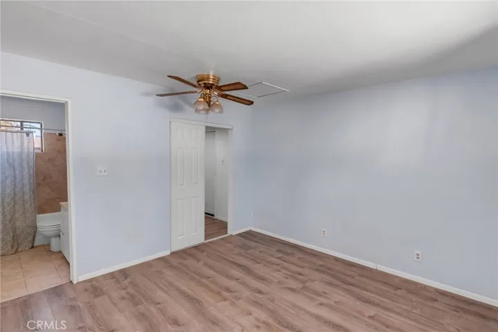 11631 Whitehaven, Oak Hills, California 92344