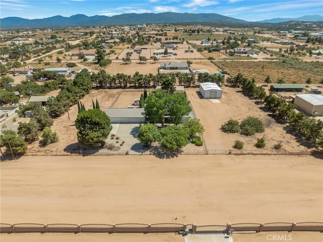 11631 Whitehaven, Oak Hills, California 92344