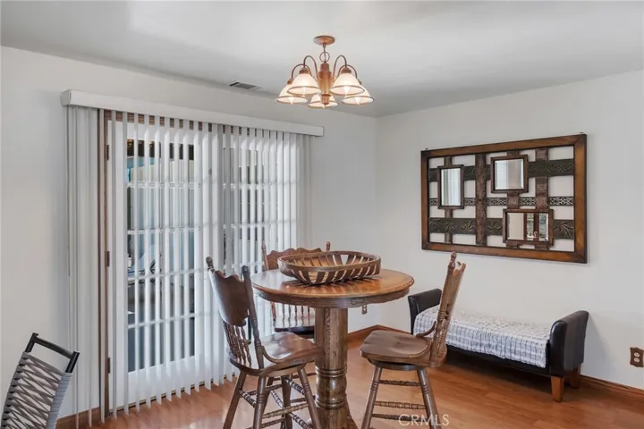 11631 Whitehaven, Oak Hills, California 92344