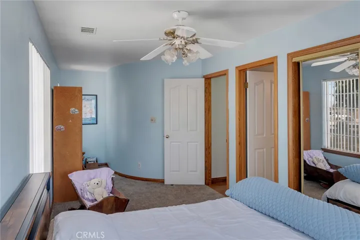 11631 Whitehaven, Oak Hills, California 92344