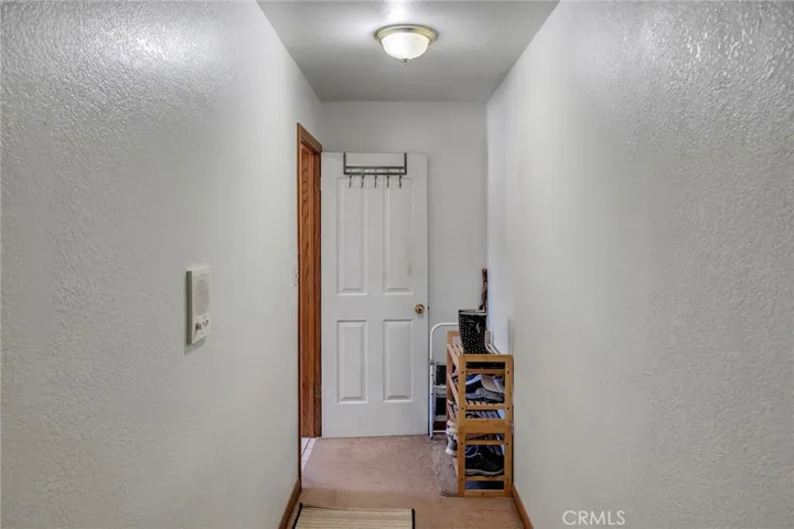 11631 Whitehaven, Oak Hills, California 92344