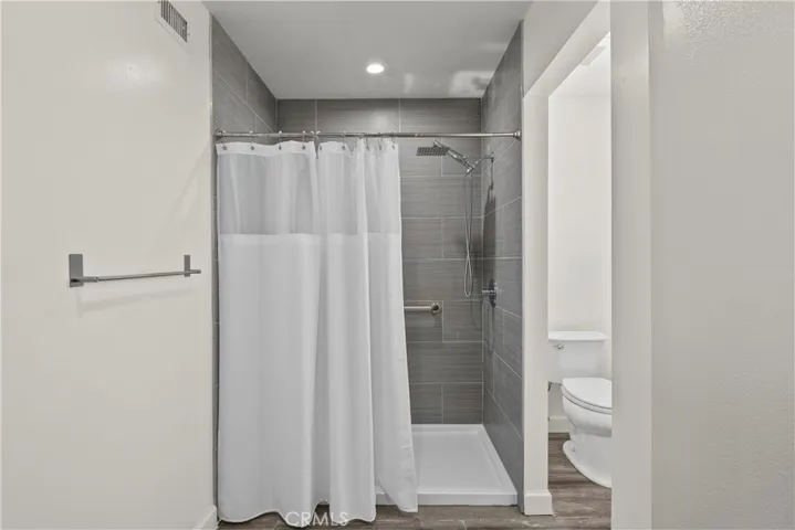 Primary Room Bathroom