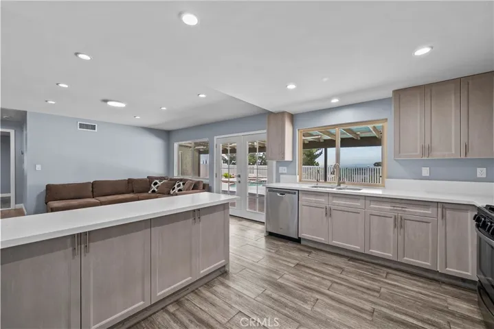 Kitchen/Dining