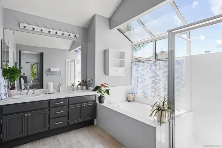 Primary Bath/Spa