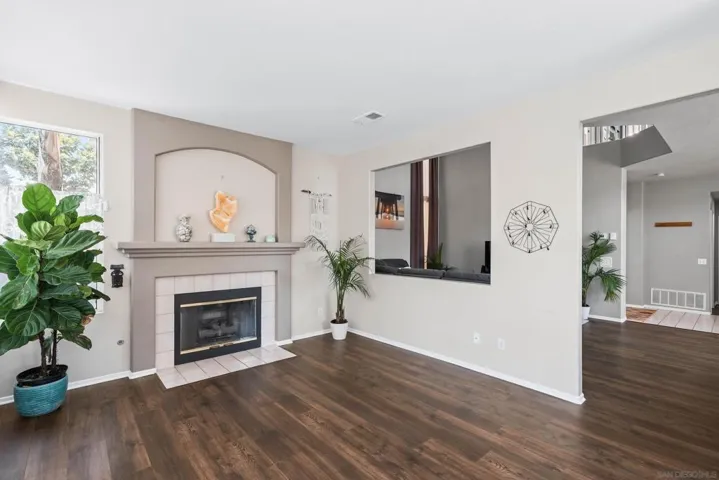 1593 Avenida Guillermo, Oceanside, California 92056