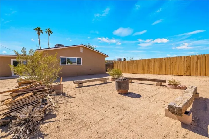 5665 Lupine Avenue, 29 Palms, California 92277