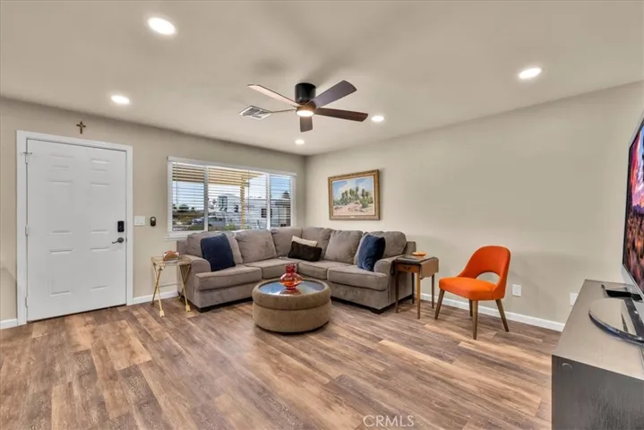 5665 Lupine Avenue, 29 Palms, California 92277