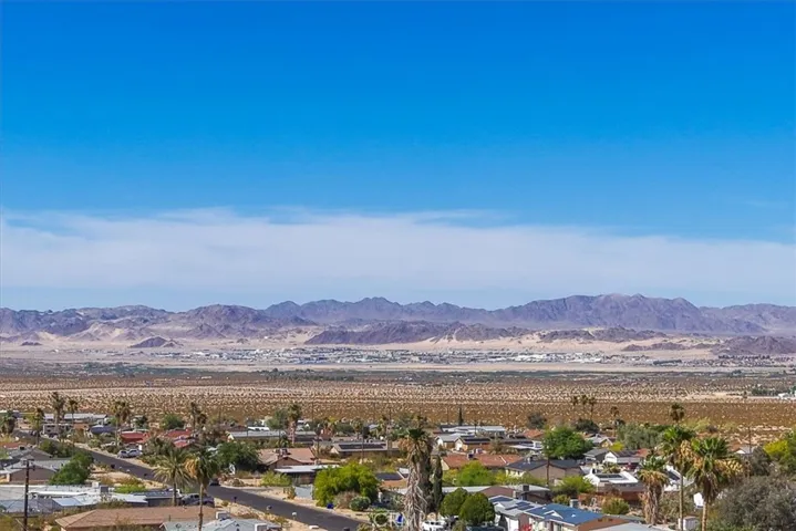5665 Lupine Avenue, 29 Palms, California 92277