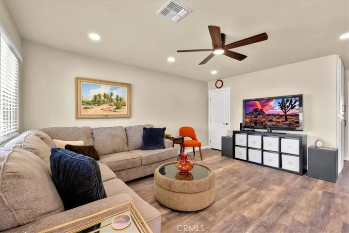 5665 Lupine Avenue, 29 Palms, California 92277