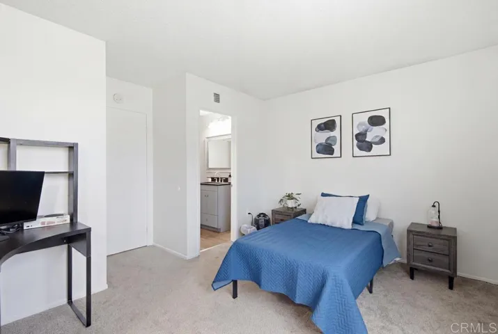 610 Flintridge Place, Escondido, California 92026