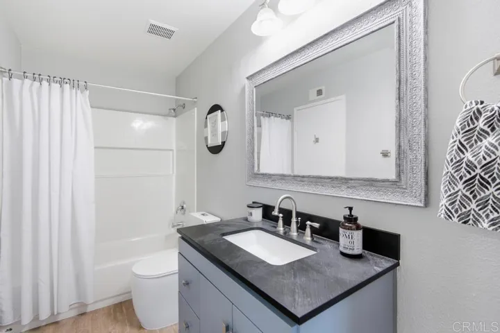 610 Flintridge Place, Escondido, California 92026