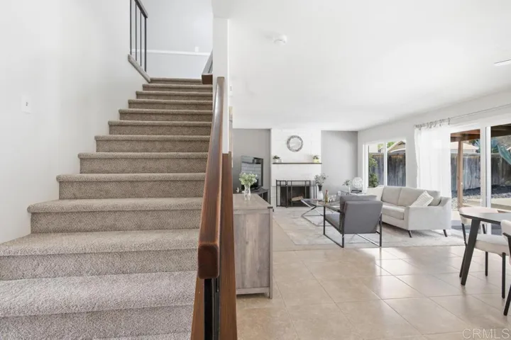 610 Flintridge Place, Escondido, California 92026