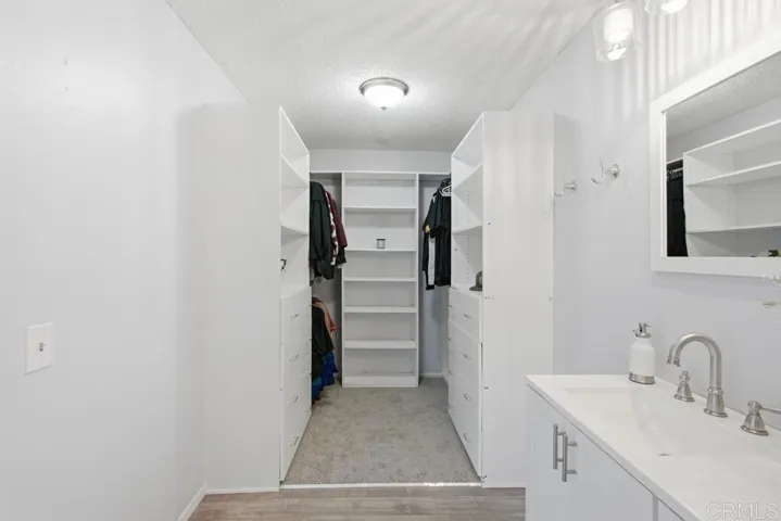 610 Flintridge Place, Escondido, California 92026