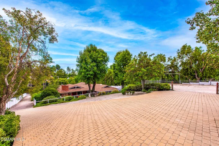 6145 Fairview Pl Agoura Hills-114