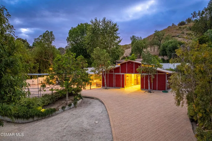 6145 Fairview Pl Agoura Hills-205