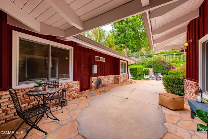 6145 Fairview Pl Agoura Hills-92