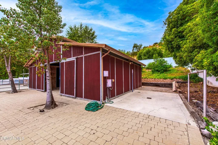 6145 Fairview Pl Agoura Hills-109