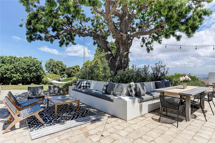 27427 Sunnyridge Road, Palos Verdes Peninsula, California 90274