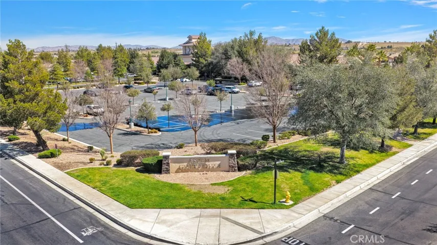 19549 Maple Creek, Apple Valley, California 92308