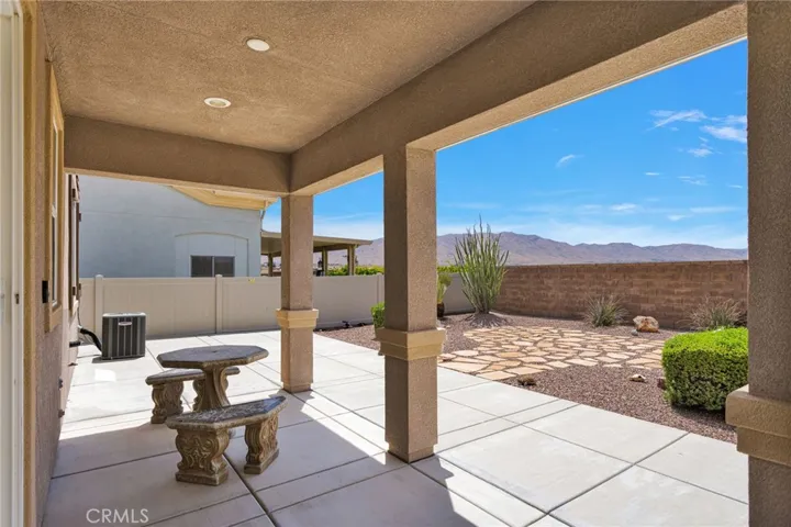 19549 Maple Creek, Apple Valley, California 92308